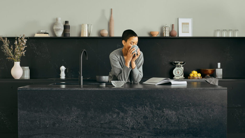 Quartz, Black Tempal 5810 by Caesarstone - Image 3