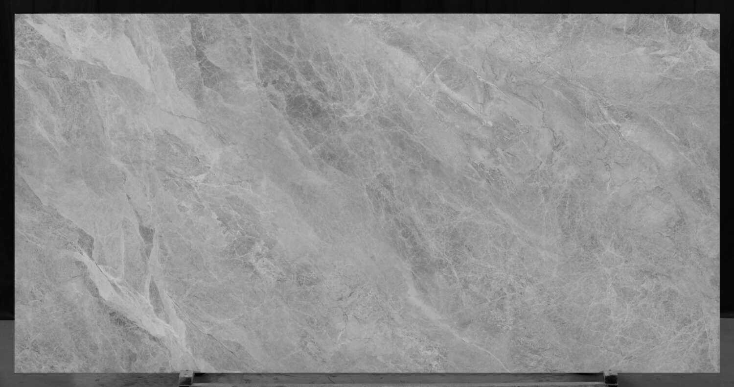 Hurricane Quartz Full Slab